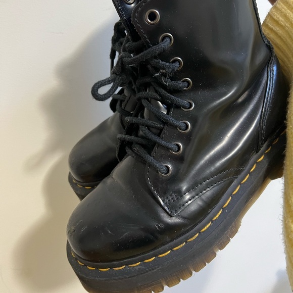 COPY - DR. MARTENS Jadon Womens Platform Boots - Picture 3 of 8